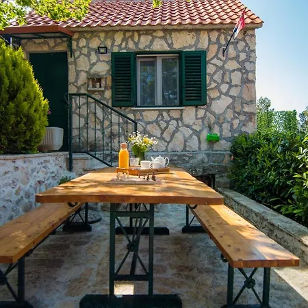 Holiday home Moliva Donje Sitno